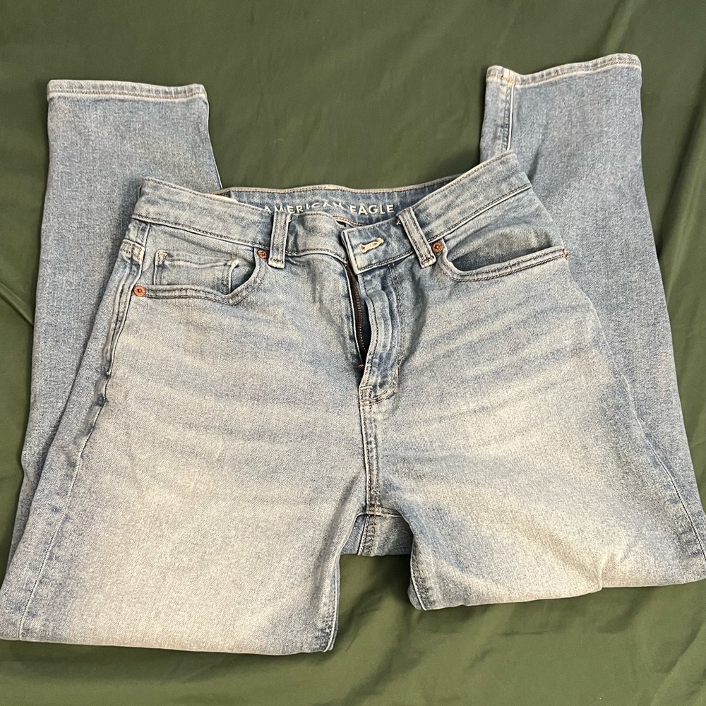 American Eagle mom jeans